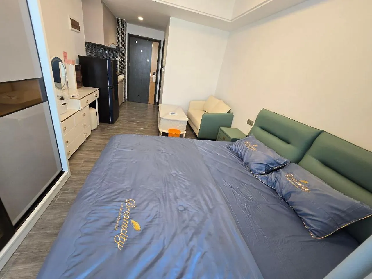 סיהאנוקוויל Condotel 0*,  קמבודיה